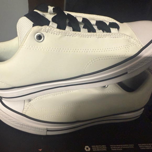 Converse White/black puff all star Sneakers. Men’s size 10 no box top. - Picture 5 of 6